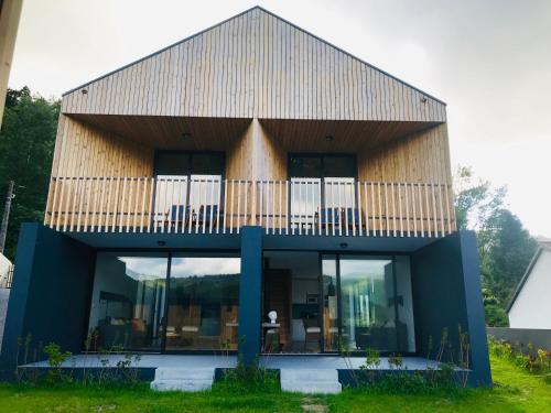 FURNAS HOUSES