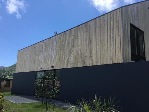 FURNAS HOUSES