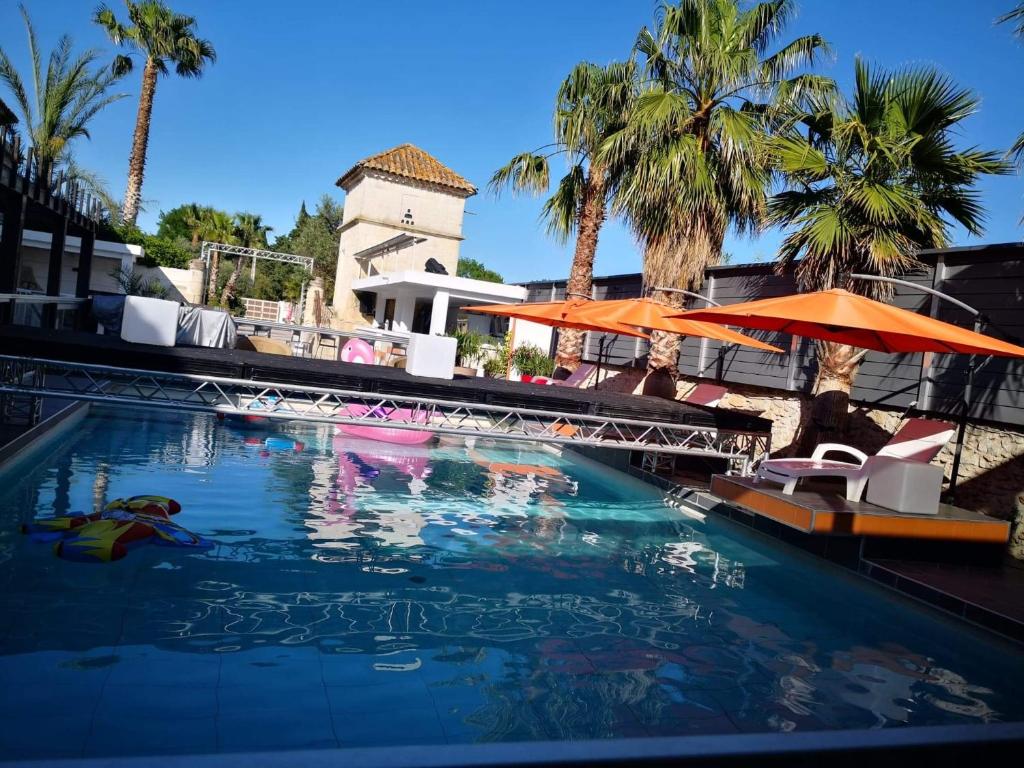 Maisons de vacances Gite, Fitness & Billard gratuit & SPA en supplément Mas la Farelle 230 Chemin du Bachas 30000 Nîmes