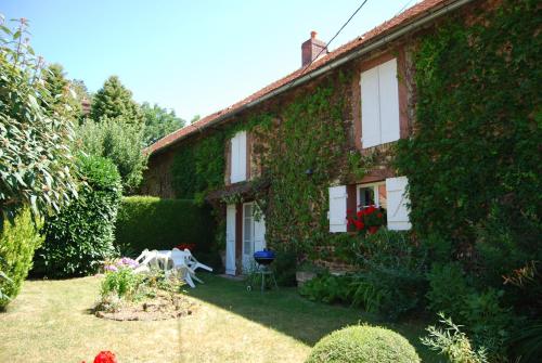 Gite les Glycines et la petite maison