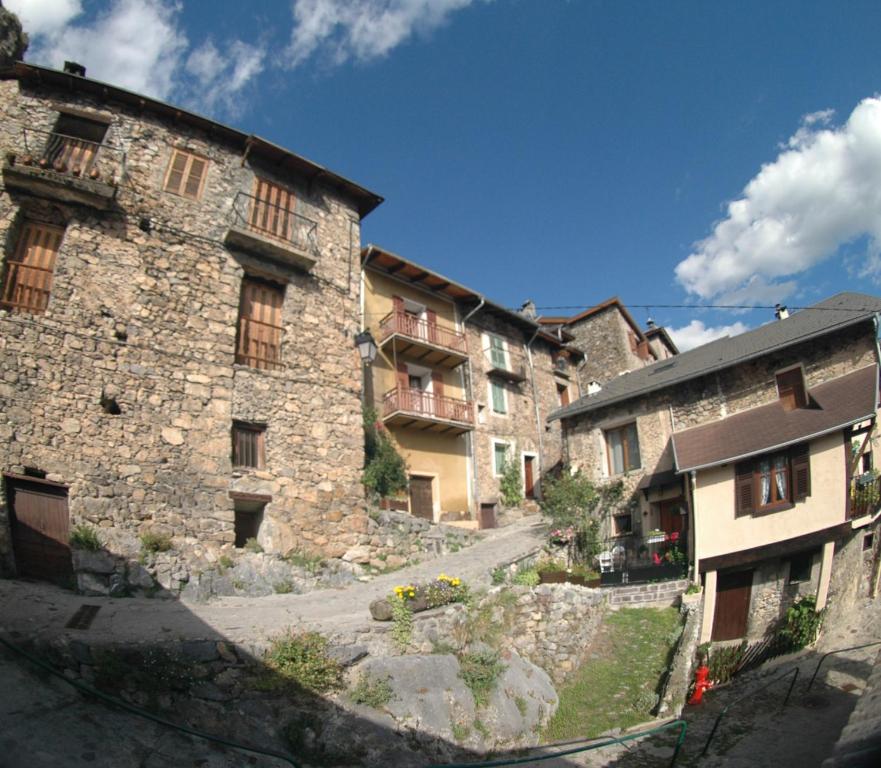 Maisons de vacances Gite Montagne Mercantour Rue Du Caïre - La Roche 06420 Valdeblore