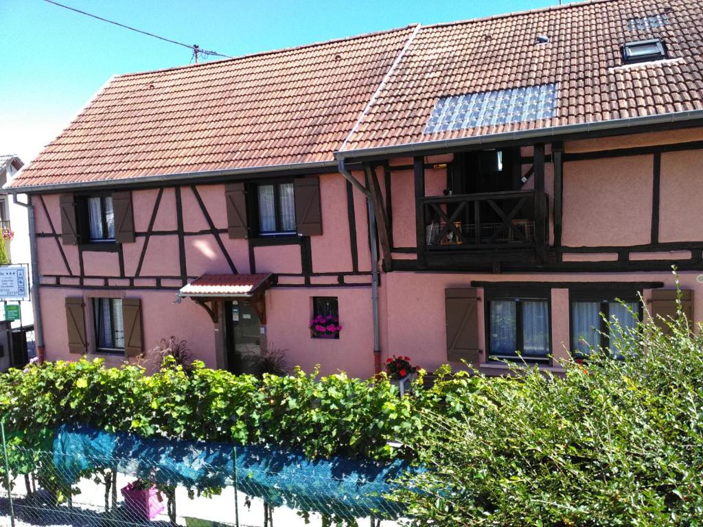 Maisons de vacances Gites & Camping on the Route des Vins 32 rue des romains 68750 Bergheim