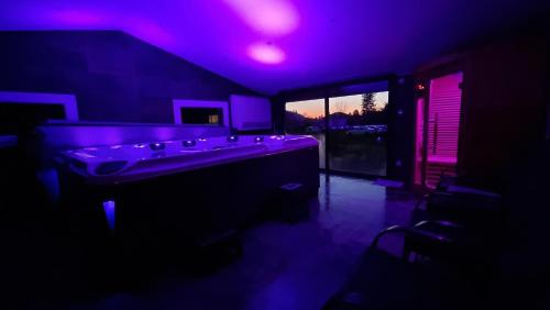 Gites de La Croisée des Chemins - Piscine Chauffée - Spa, Hammam et Sauna