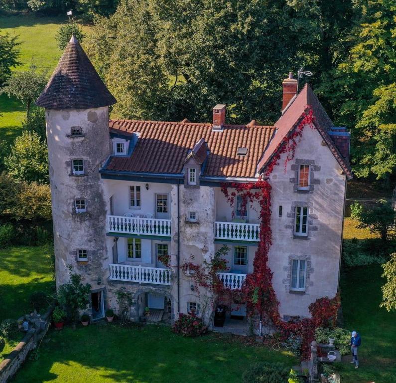 Maisons de vacances Gites Le Vieux Vinzelles Vinzelles 2 impasse des Châtaigniers 63530 Volvic