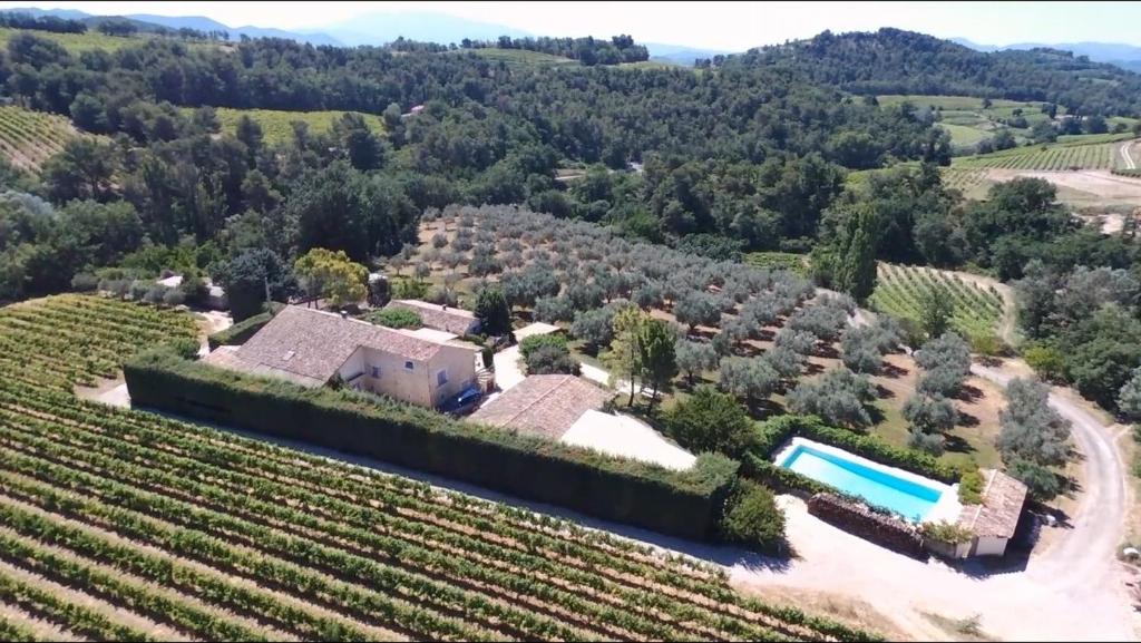 Gîtes Meynard et Lorie Meynard et Lorie quartier les piallats, 26110 Vinsobres