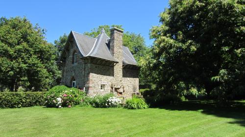 Holiday Home Château de Boucéel Mont Saint Michel