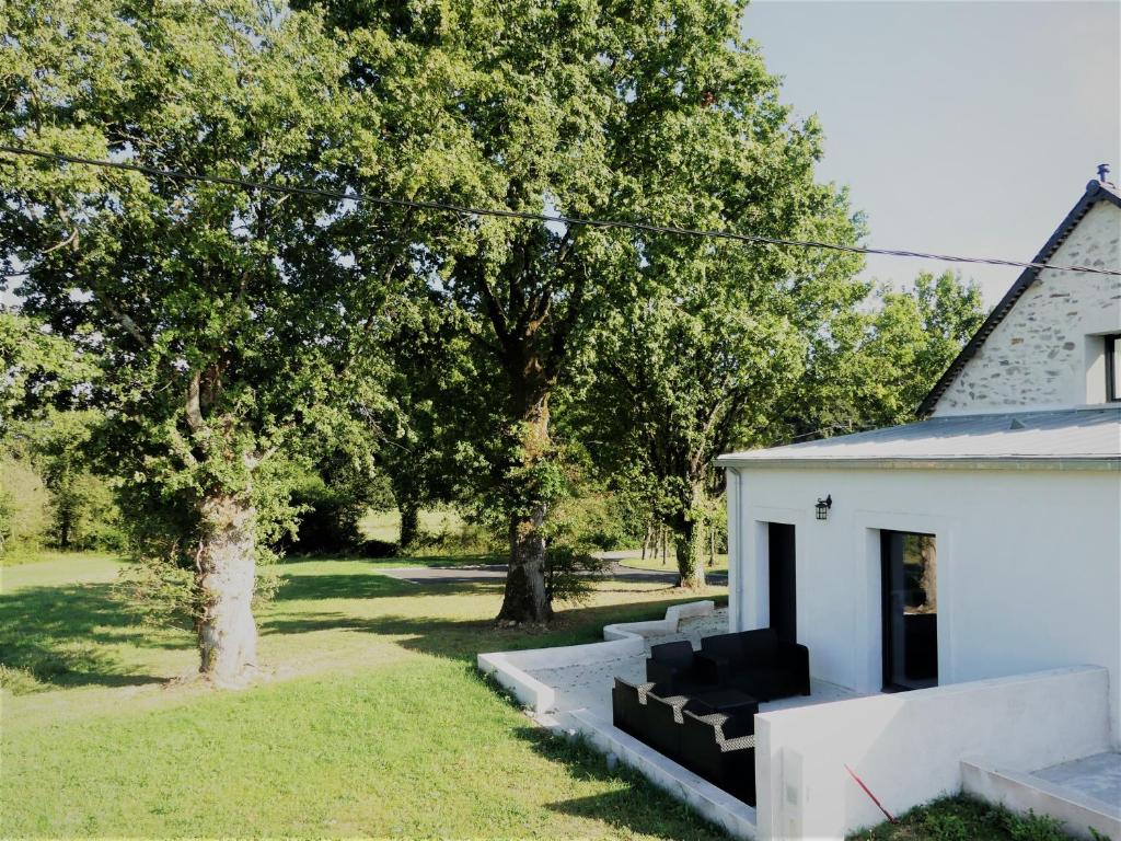 Maisons de vacances Jolie longère près du Canal de Nantes à Brest Le Haut Juzan Notre-Dame de Grâce 44530 Guenrouet