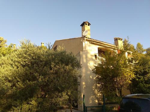 Jolie maison de village, à 2 min à pied du lac d'Esparron de Verdon