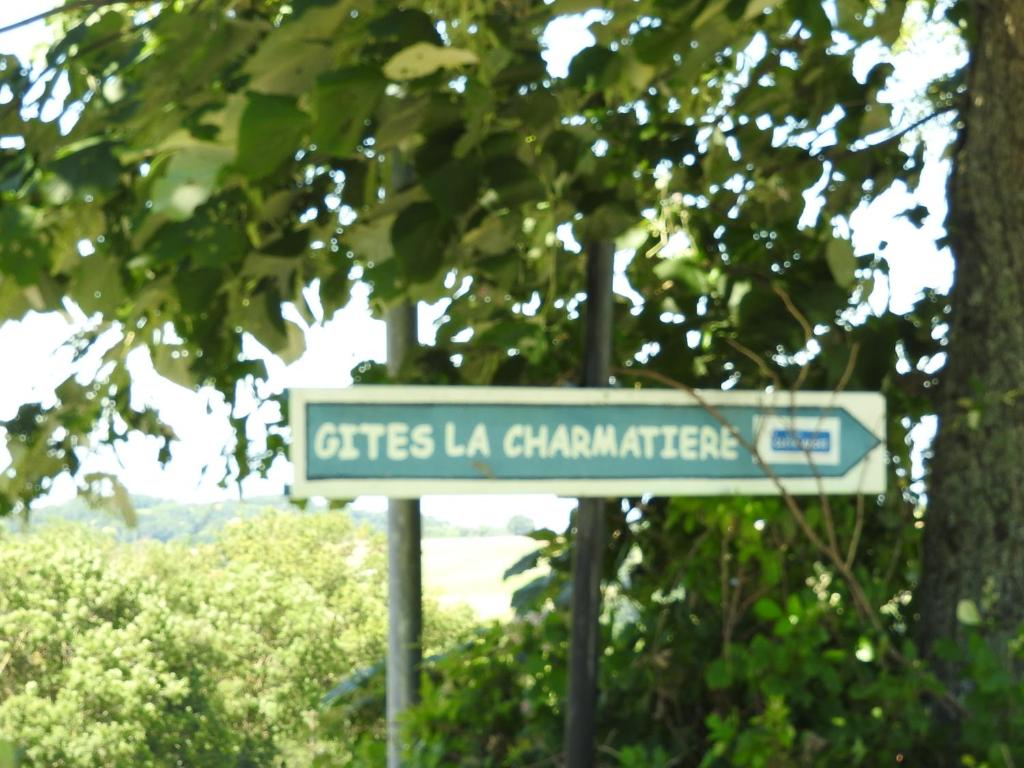 Maisons de vacances La Charmatière 425 Chemin des Charmates 69610 Haute-Rivoire