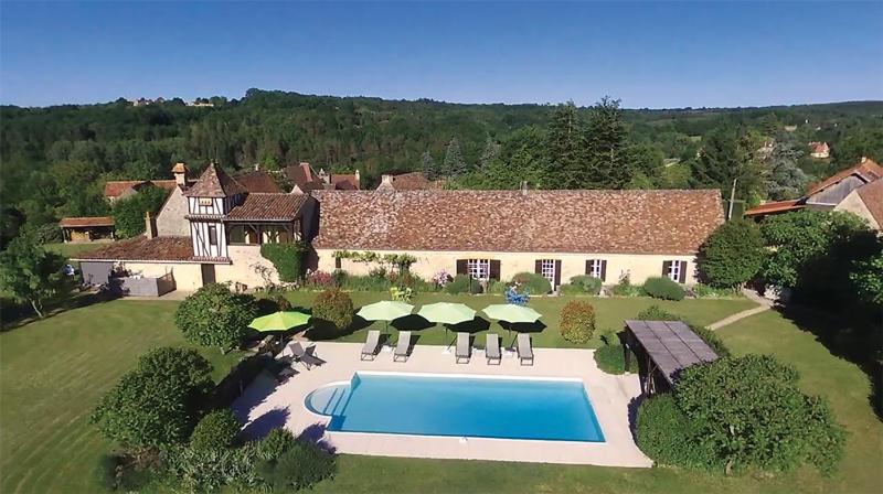 Maisons de vacances La Ferme de l'Embellie Gîtes et Chambres d'Hôtes La Ferme De L Embellie Lieu dit Gavernat 24480 Le Buisson de Cadouin