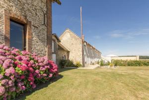 Maisons de vacances La Ferme de Presles Ferme de Presles 78660 Menainville Île-de-France