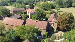 Maisons de vacances La Libellule and Le Papillon gites at Les Leroux, near Frayssinet-le-Gelat Les Leroux 46250 Frayssinet-le-Gélat Midi-Pyrénées