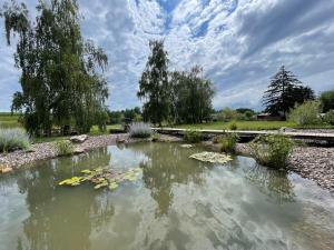 La Maison Devant La Prairie 5 gîtes de vacances Contact 06614O9II9