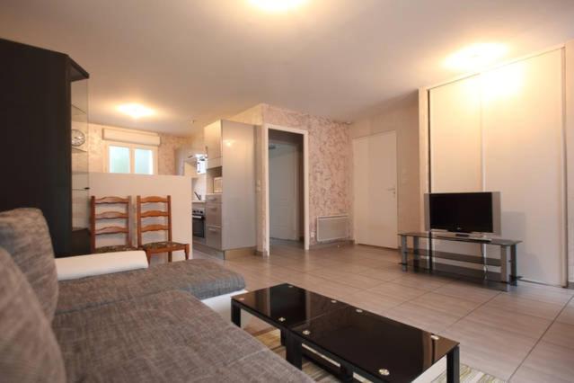 Maisons de vacances La Maison Tourangelle 101 Rue Henri Martin 37000 Tours