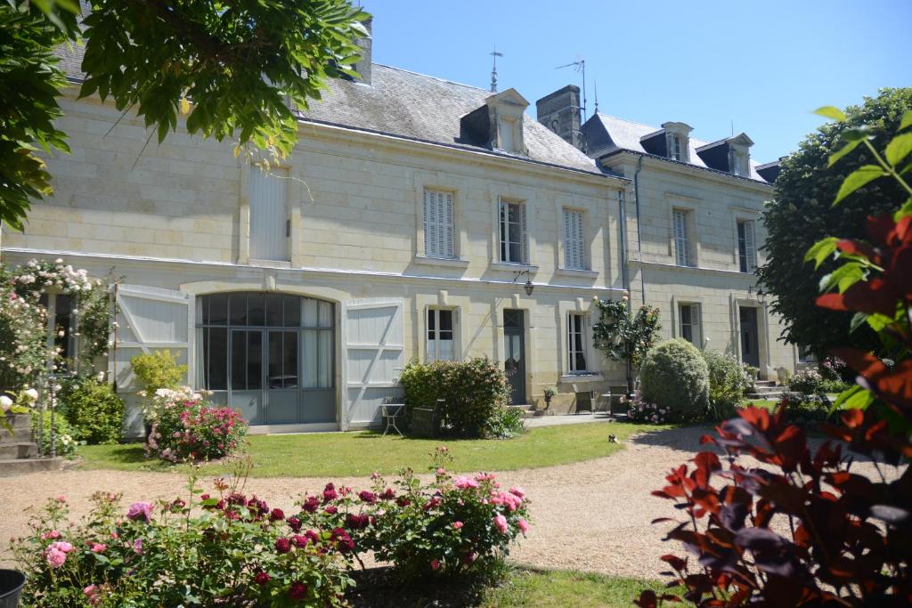 Maisons de vacances La Pénesais 6 rue de la Maison de Pierre 37420 Beaumont-en-Véron