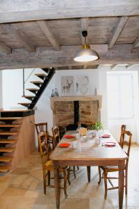 LE CLOS DES PIERRES ROUGES