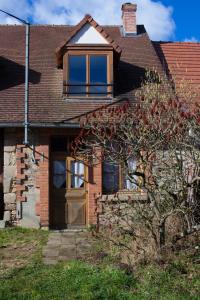 Maisons de vacances Le gîte du sabotier - Le domaine des alternatives 2 Chaumont 23220 Chéniers Limousin