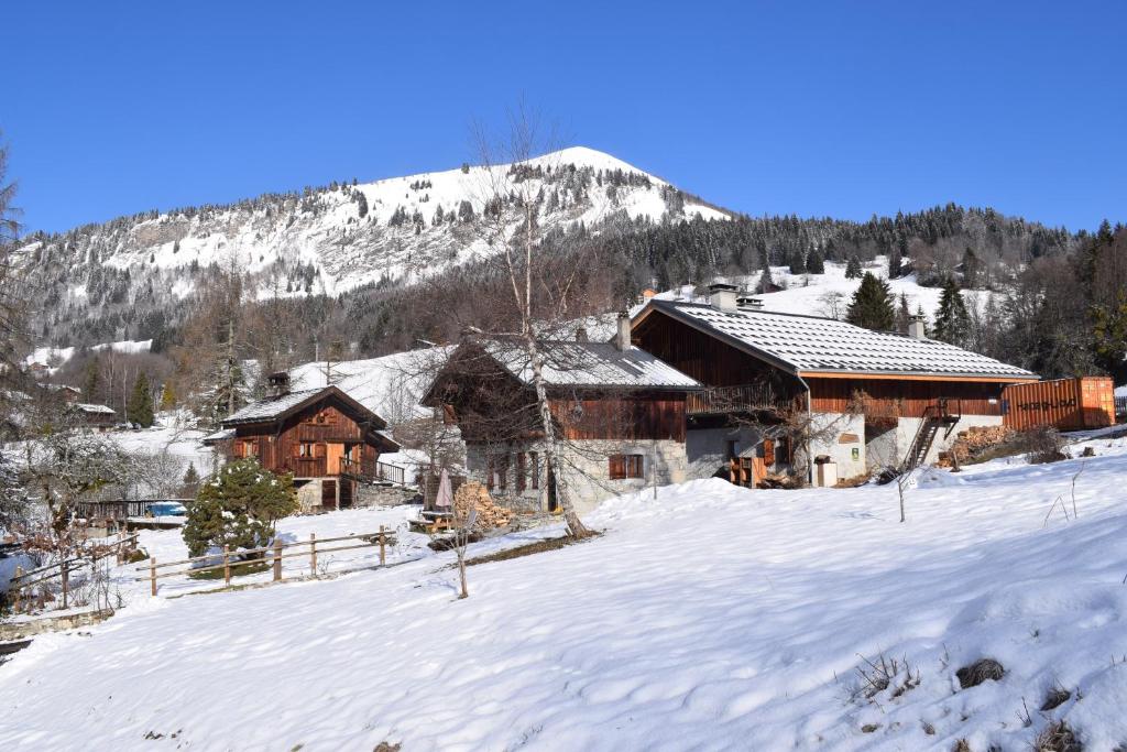 Maisons de vacances Le Hameau de Chantemerle Chemin de la chapelle de Chantemerle 74340 Samoëns