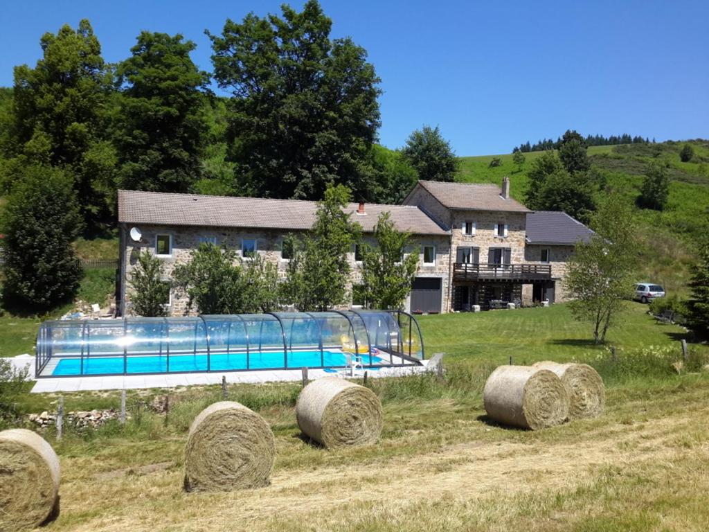 Maisons de vacances Le Moulinage Des Ruches Les  ruches 07690 Saint-André-en-Vivarais