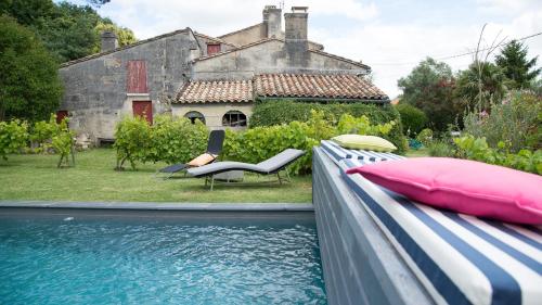 Le Pain de Lune Gîte et Chambre d'hôtes avec Piscine