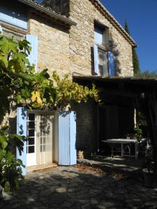 Maisons de vacances Le Rourebeau Le Haut Rourebeau, Chemin de Bel Air, Route de Merindol Le Rourebeau 26170 Mollans-sur-Ouvèze Rhône-Alpes