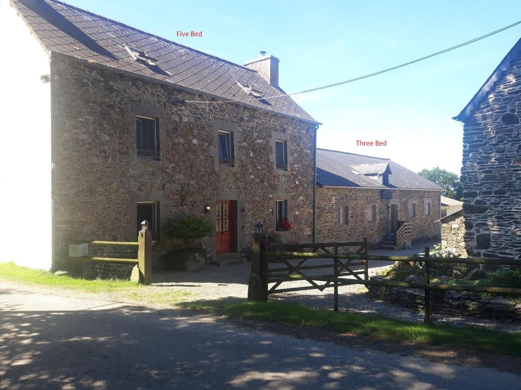 Maisons de vacances Les Gites Audrain 8 Le Guernic 22320 Plussulien