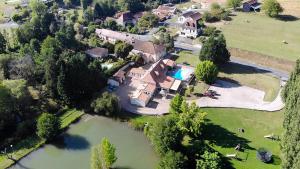Les Gites de l'Etang de Sandanet