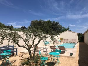 Maisons de vacances Les Mazets et Spa D'Uzes Chemin des Haras 30700 Arpaillargues-et-Aureillac Languedoc-Roussillon