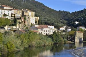 Maisons de vacances Les Tiers Roquebrun 15 avenue du roc de l'estang 34460 Roquebrun Languedoc-Roussillon