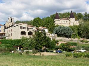 Maisons de vacances Location de gites Les Sources Chambonas/Les Vans Le Village 07140 Chambonas Rhône-Alpes