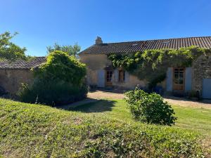 Maisons de vacances Lueurs de Gorce lieu dit Gorce 24440 sainte croix 24440 Barjou Aquitaine
