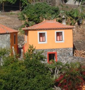 Maisons de vacances Madeira-Meerblick-Haus Travessa de Moleiro 17 9370-244 Estreito da Calheta Madère