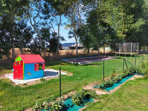 Maison individuelle neuve plein pied avec terrasse et jardin clos 10minutes a pied de la plage
