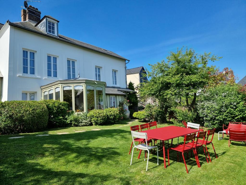 Maisons de vacances Maison Saint Léonard 19 rue Charrière Saint-Léonard 14600 Honfleur