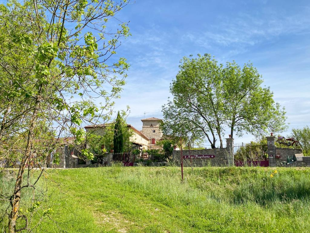 Maisons de vacances Mas Bourdaric - Location de Gites en Ardeche du Sud 140 Route de Saint Paul Le Jeune 07460 Saint-André-de-Cruzières