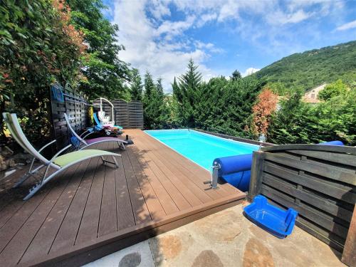 Mes Maisons Gardoises with Private Pool and Disco Theatre and Free Broadband Fibre Internet!