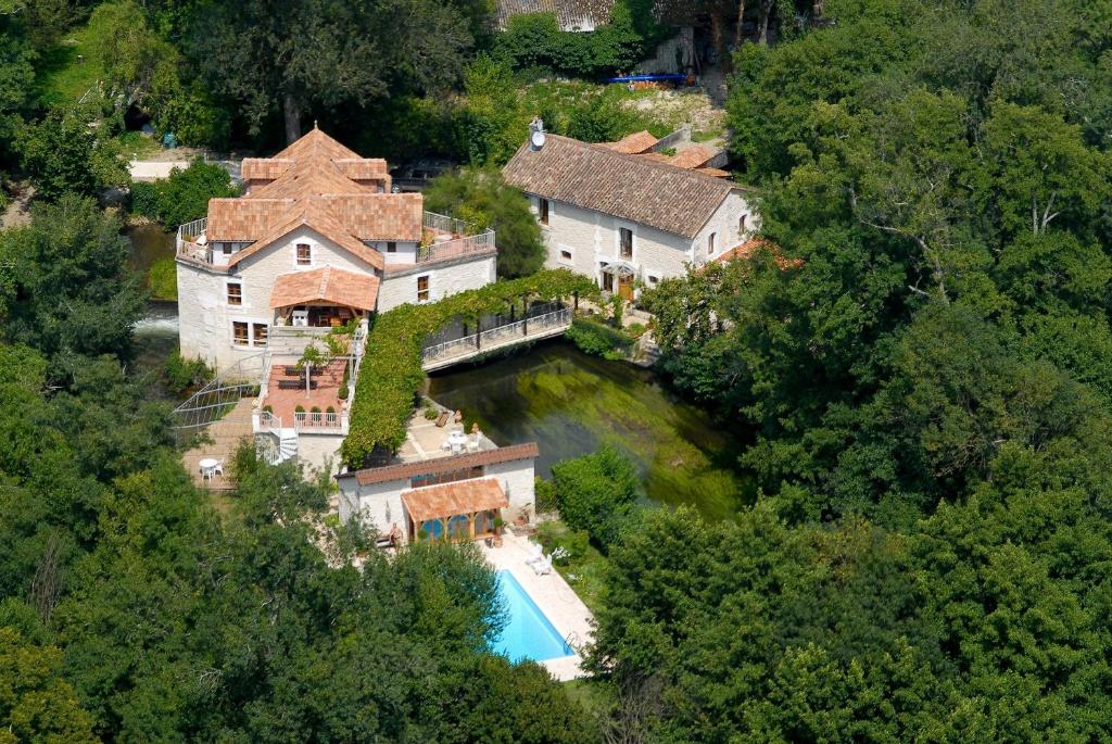 Maisons de vacances Moulin De Larcy D99 Villetoureix 24600 Ribérac