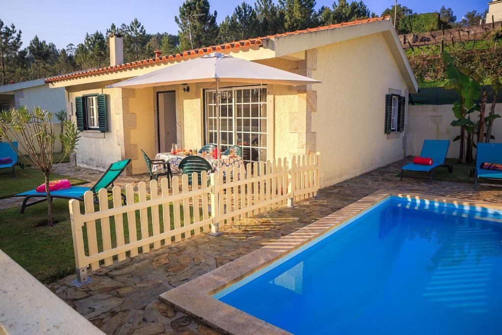 Quinta do Ranhada, casa de férias com piscina privada 107 Caminho da Chão, 4910-585 Barreiros