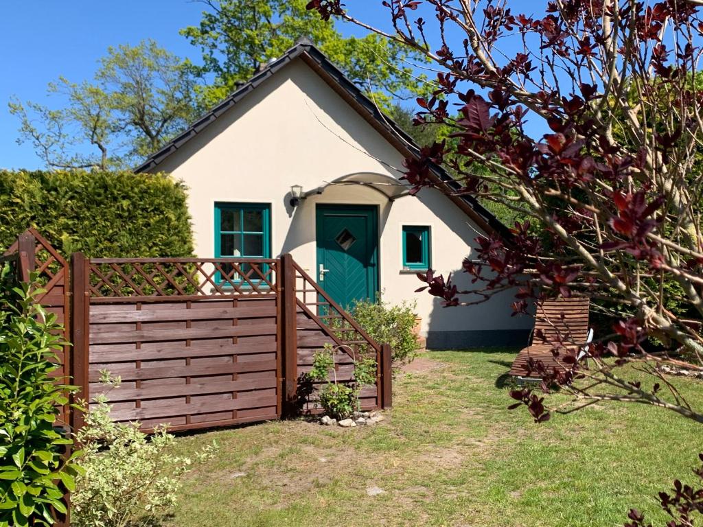 „Rentmeisterhaus Basedow“ Gessiner Straße 20 Ferienhaus „Rentmeisterhaus“, 17139 Basedow