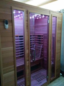 Roulotte Gîtes O bien-être massage Spa Séjour bien-être en hébergement insolite roulotte Karantez ou en gîtes Melon ou Yock à 800 m des plages Maison d'hôte Drogou