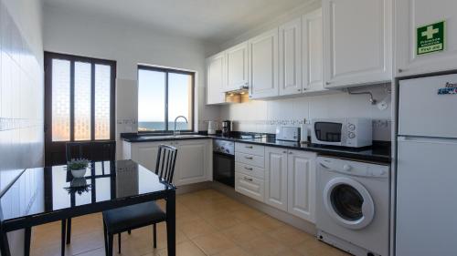 ★ Sea View ★ 1 Minute to Oldtown and Beach ★