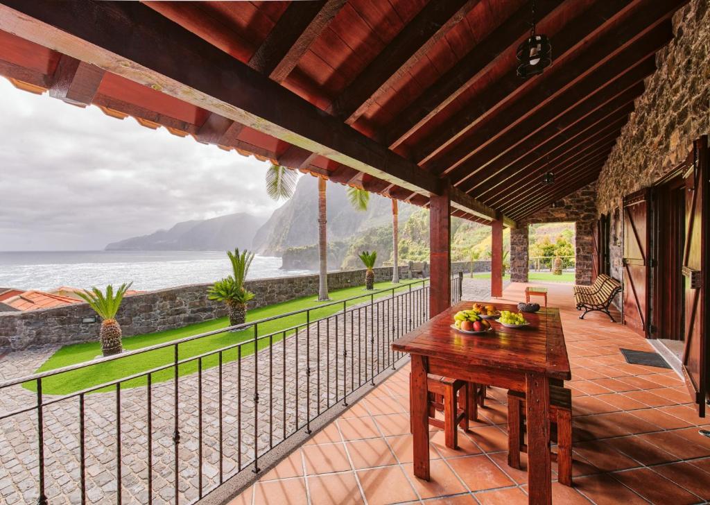Maisons de vacances Seixal Sunny Villa A & B Rua Coronel Machado, Nº9 9270-130 Seixal