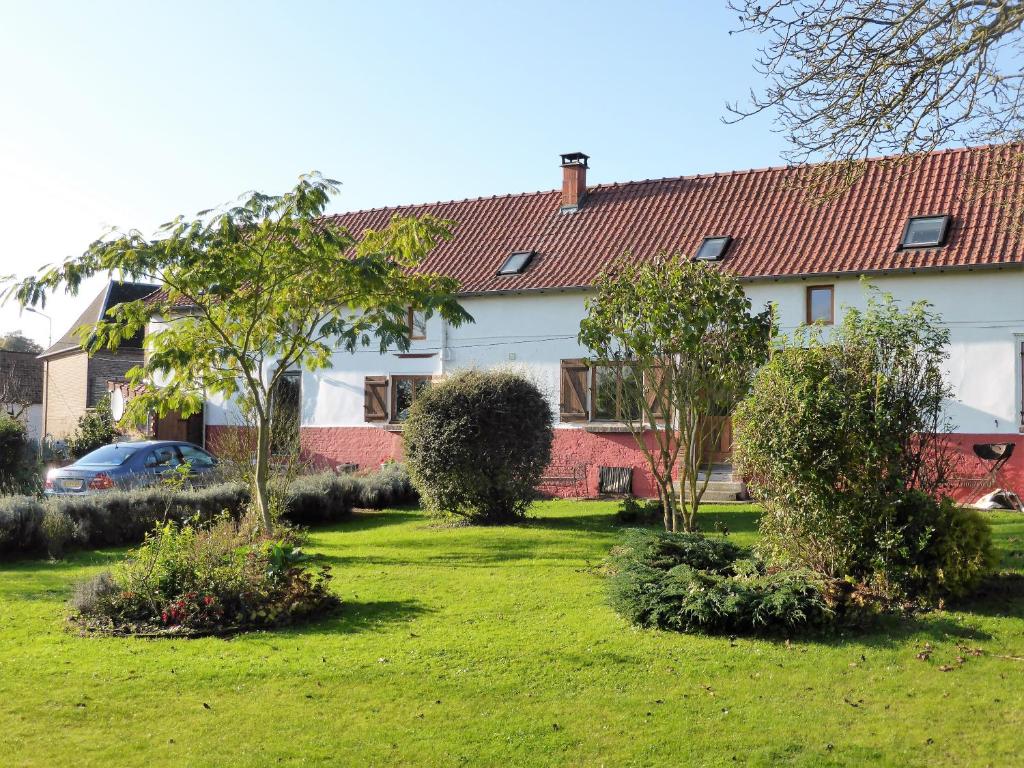 Maisons de vacances Somme Farmhouse and Barn 3 Rue du Vauchez 80150 Yvrench