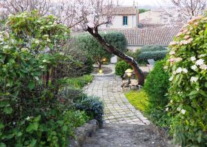 Sous les courtines