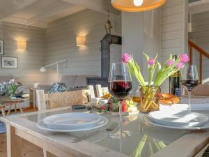 traumHaff Lotsen Romantik mit Kamin, privates NORDICSPA und Boot