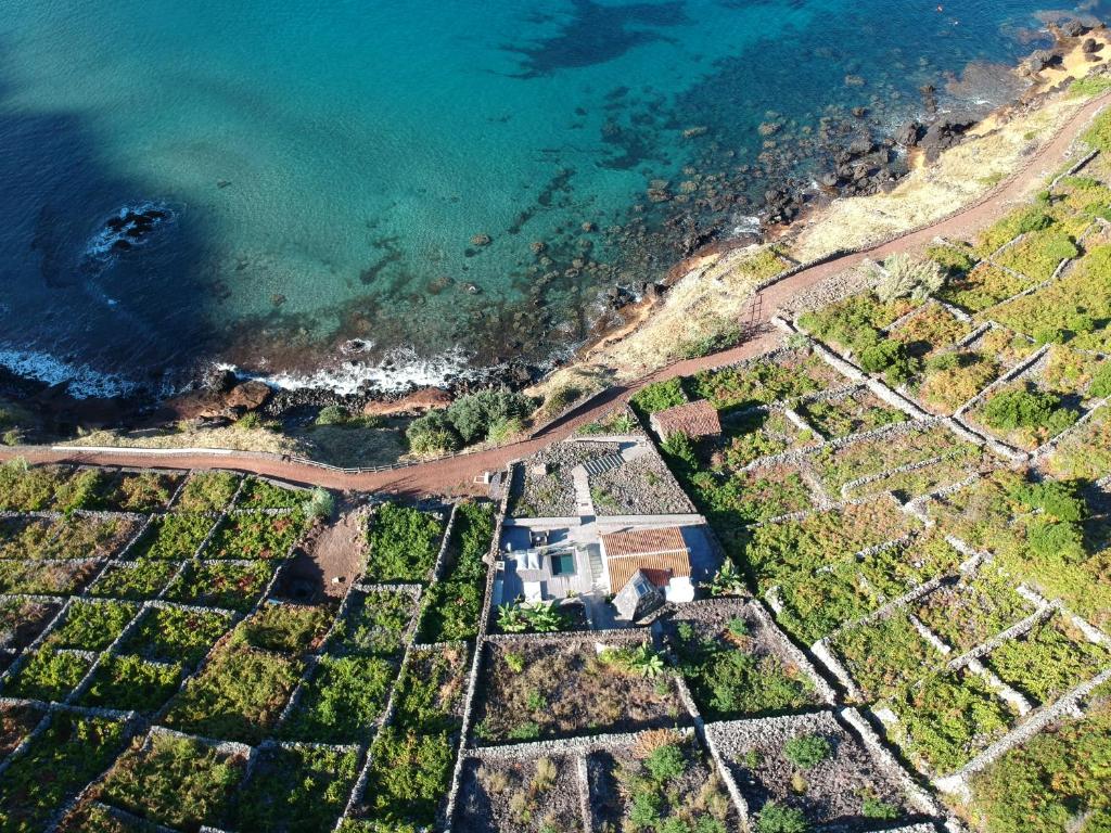 Maisons de vacances Vigia da Areia Ponta Negra, Baia de São Lourenço, Ilha de Santa Maria, Azores 9580-114 São Lourenço