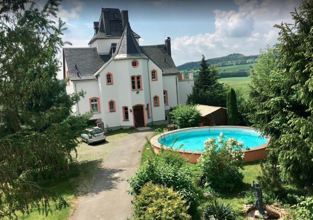 Maisons de vacances Villa Maxenstein Turnertsr. 13 09429 Wolkenstein