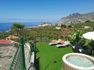 Maisons de vacances Villa Nova Madeira in Funchal Casa A and B Vereda da Cova do Til n 77 9000-277 Funchal Madère