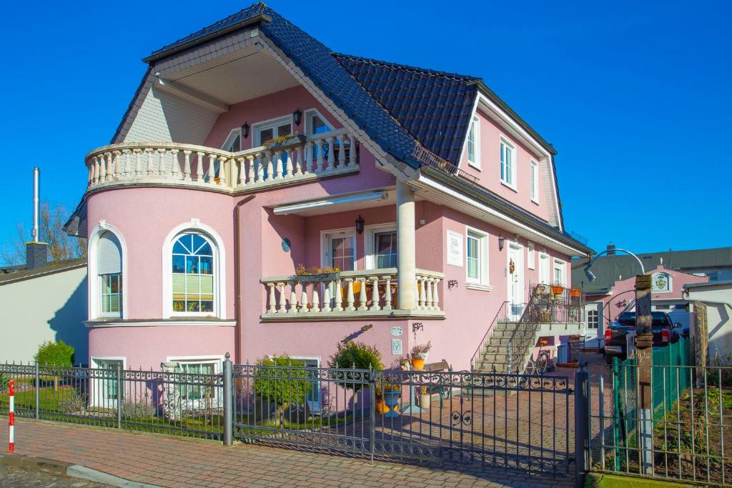 Maisons de vacances Villa Vivien Kastanienallee 8a 18586 Göhren