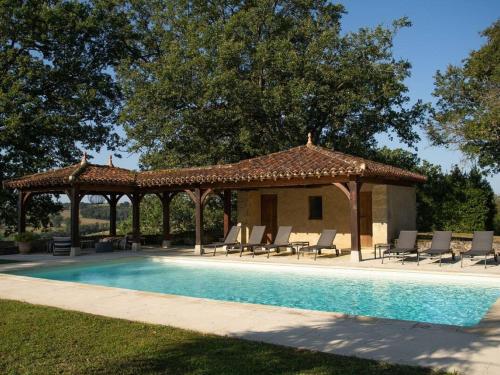 Majestic Villa in Le Gers with private heated Pool and Sauna Peyrusse-Grande france